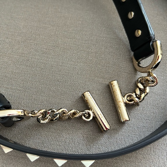 🔥 RARE Valentino Rockstud shoulder / crossbody bag in black & gold hardware - Picture 16 of 17